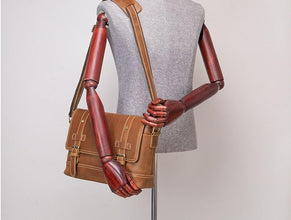mens vinatge leather messenger bag