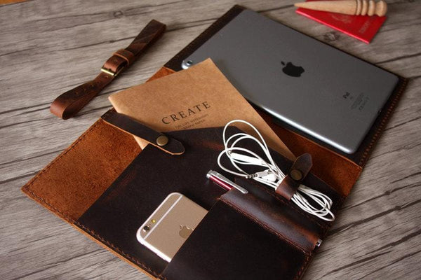 Shop 14 Inch Leather Laptop Cases / Covers / Sleeves – LeatherNeo