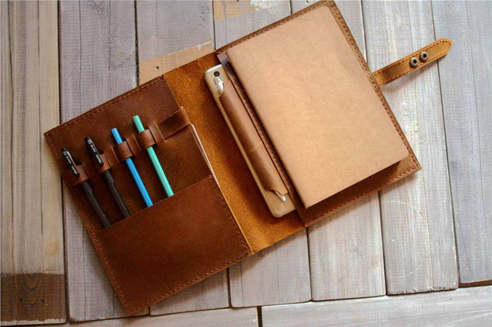  Brown A5 Leather Journal - Genuine Italian Leather Notebook  for Men & Women - Vintage Journal with 320 Pages - Leather Sketchbook for  Drawing & Writing - Refillable Travel Diary Notebook : Office Products