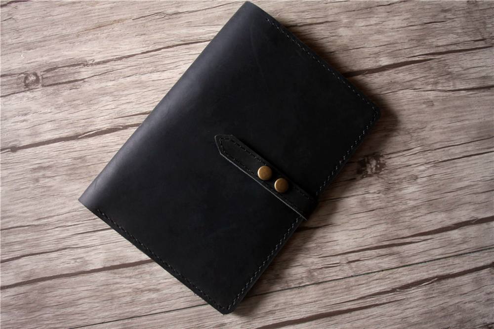 Custom Refillable Black Leather Sketchbook