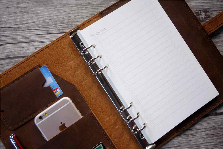 Graviertes Leder-Tagebuch für Männer