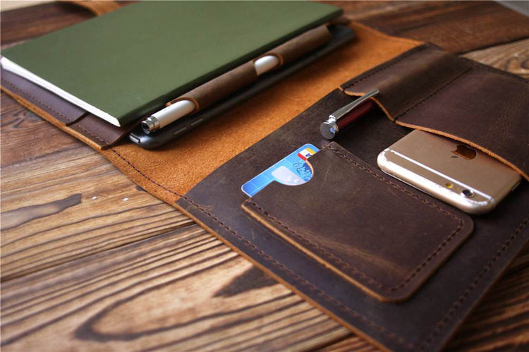 Couverture de journal rechargeable en cuir multi-poches